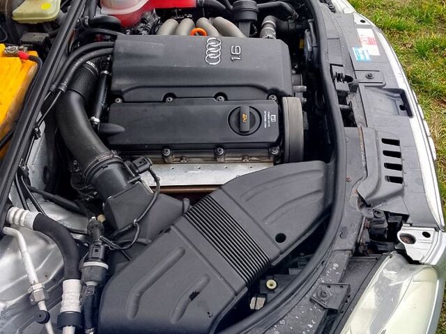 Ауді А4, об'ємом двигуна 1.6 л та пробігом 235 тис. км за 5950 $, фото 12 на Automoto.ua