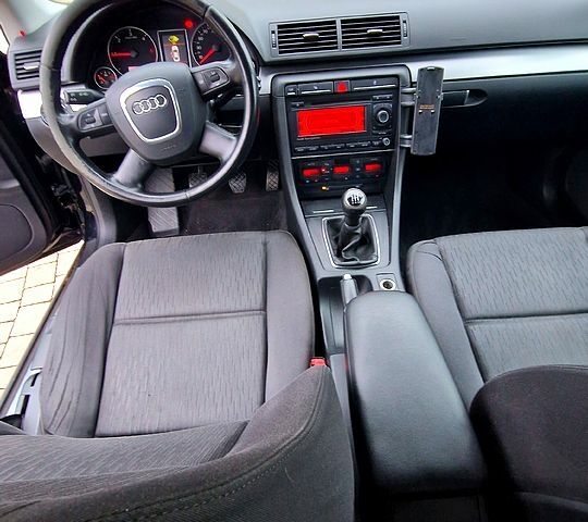 Ауди А4, объемом двигателя 1.9 л и пробегом 255 тыс. км за 7210 $, фото 3 на Automoto.ua