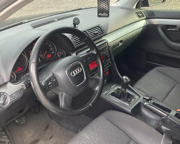Ауди А4, объемом двигателя 2 л и пробегом 308 тыс. км за 6700 $, фото 9 на Automoto.ua