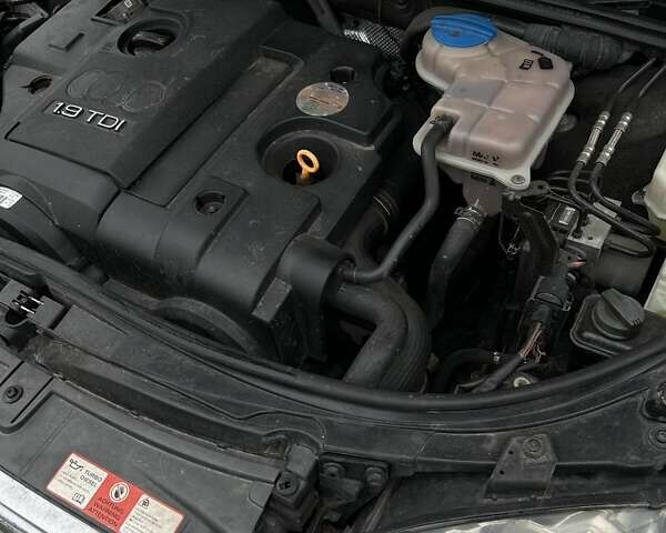 Ауди А4, объемом двигателя 1.9 л и пробегом 288 тыс. км за 6200 $, фото 12 на Automoto.ua
