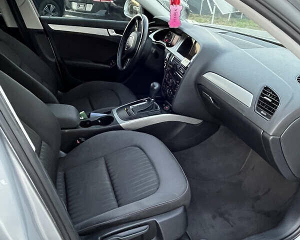 Ауді А4, об'ємом двигуна 2 л та пробігом 260 тис. км за 10900 $, фото 16 на Automoto.ua