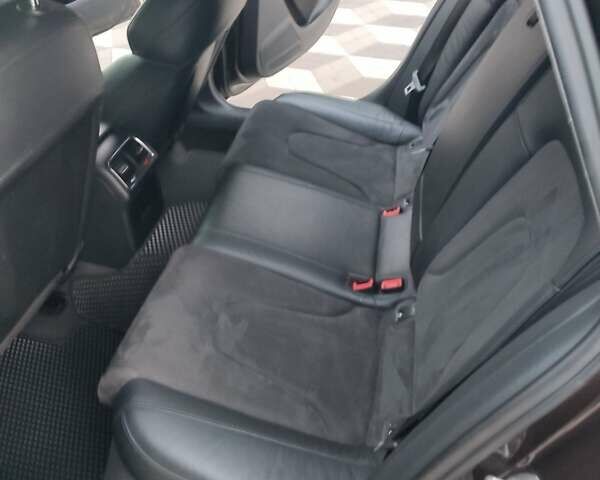 Ауді А4, об'ємом двигуна 2 л та пробігом 260 тис. км за 10000 $, фото 17 на Automoto.ua