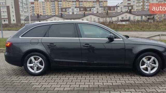 Ауді А4, об'ємом двигуна 2 л та пробігом 290 тис. км за 12000 $, фото 6 на Automoto.ua