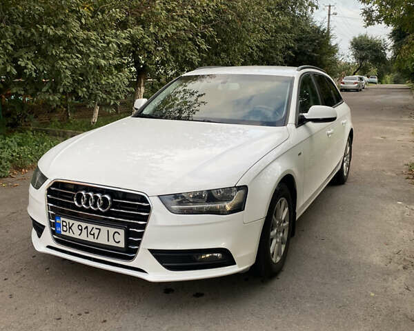 Ауди А4 2014 в Ровно на Automoto.ua Ауди А4, объемом двигателя 1.97 л и пробегом 290 тыс. км за 11500 $, фото 1 на Automoto.ua