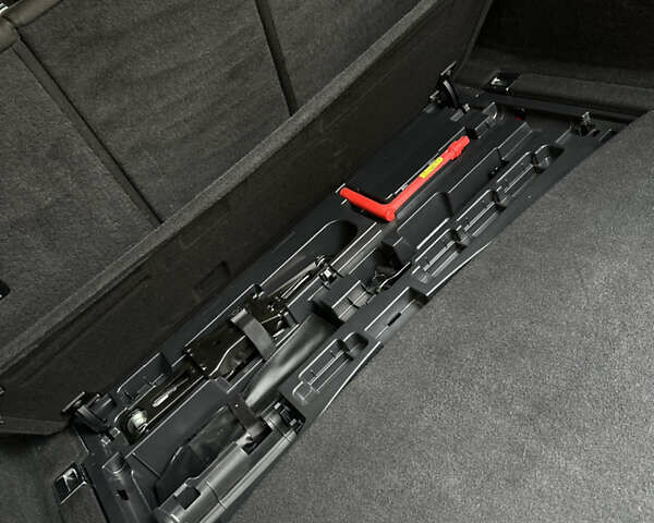 Ауди А4, объемом двигателя 2 л и пробегом 211 тыс. км за 18500 $, фото 15 на Automoto.ua