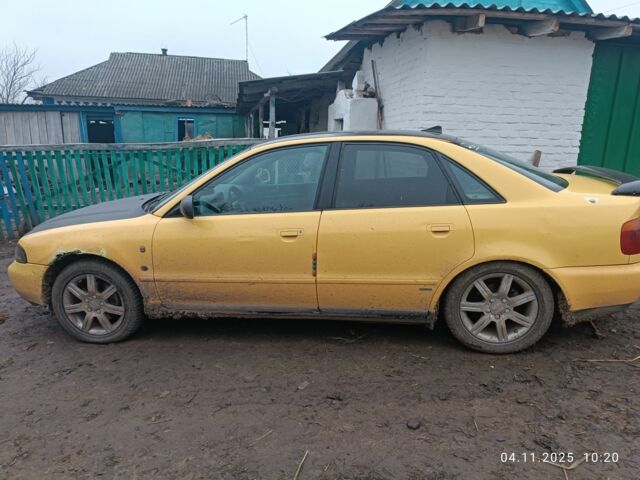 Желтый Ауди А4, объемом двигателя 1.9 л и пробегом 350 тыс. км за 2500 $, фото 2 на Automoto.ua