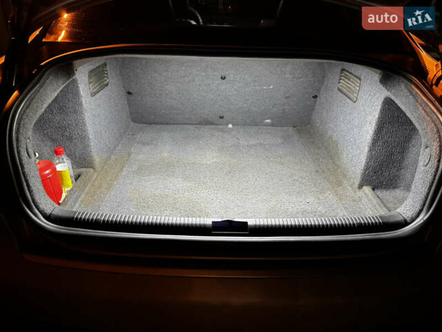 Жовтий Ауді А4, об'ємом двигуна 2 л та пробігом 325 тис. км за 4550 $, фото 17 на Automoto.ua