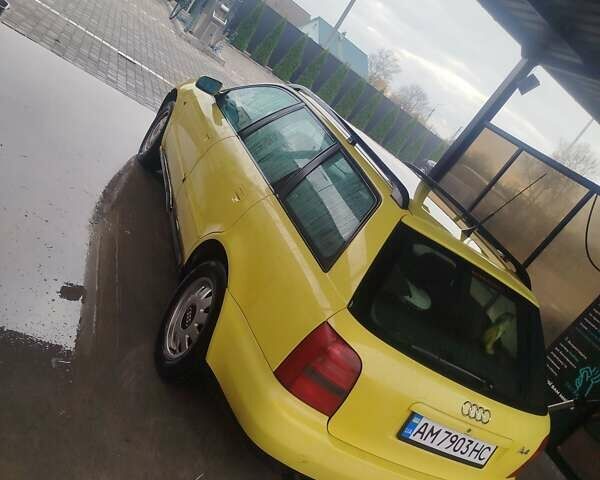 Жовтий Ауді А4, об'ємом двигуна 1.8 л та пробігом 200 тис. км за 2500 $, фото 2 на Automoto.ua