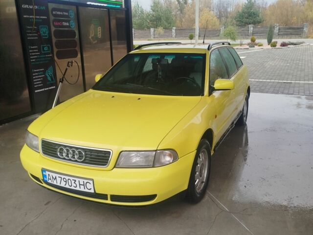 Желтый Ауди А4, объемом двигателя 1.8 л и пробегом 200 тыс. км за 2500 $, фото 4 на Automoto.ua