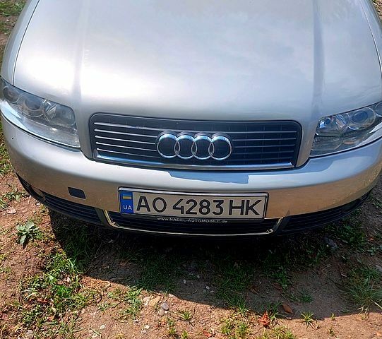 Желтый Ауди А4, объемом двигателя 2 л и пробегом 300 тыс. км за 5500 $, фото 8 на Automoto.ua