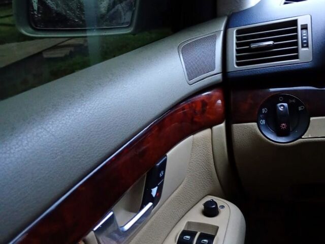 Жовтий Ауді А4, об'ємом двигуна 2.5 л та пробігом 298 тис. км за 3800 $, фото 4 на Automoto.ua