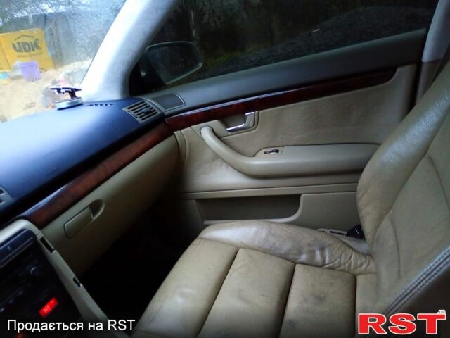 Жовтий Ауді А4, об'ємом двигуна 2.5 л та пробігом 298 тис. км за 3800 $, фото 10 на Automoto.ua