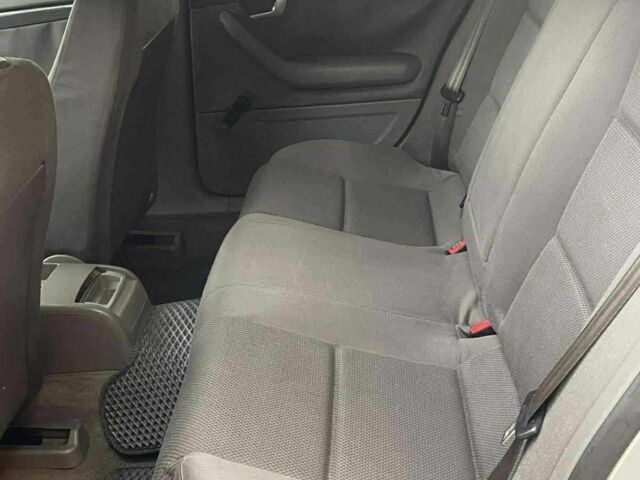 Сірий Ауді А4, об'ємом двигуна 2 л та пробігом 77 тис. км за 4800 $, фото 7 на Automoto.ua