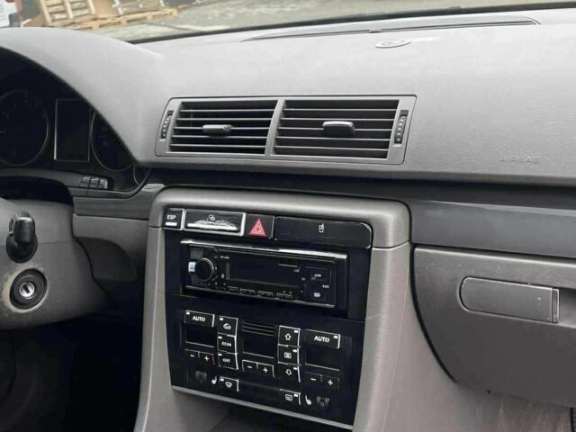 Сірий Ауді А4, об'ємом двигуна 2 л та пробігом 77 тис. км за 4800 $, фото 10 на Automoto.ua