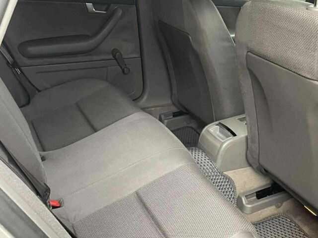 Сірий Ауді А4, об'ємом двигуна 2 л та пробігом 77 тис. км за 4800 $, фото 14 на Automoto.ua