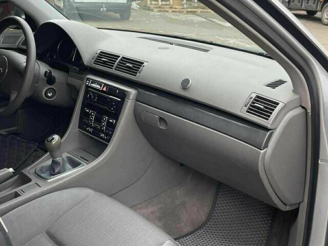 Сірий Ауді А4, об'ємом двигуна 2 л та пробігом 77 тис. км за 4800 $, фото 11 на Automoto.ua