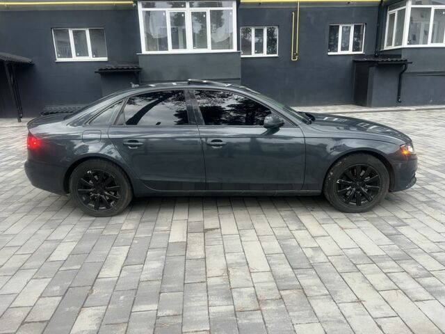 Серый Ауди А4, объемом двигателя 2 л и пробегом 300 тыс. км за 7700 $, фото 4 на Automoto.ua