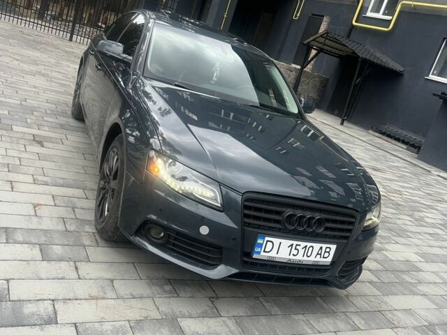Серый Ауди А4, объемом двигателя 2 л и пробегом 300 тыс. км за 7700 $, фото 2 на Automoto.ua