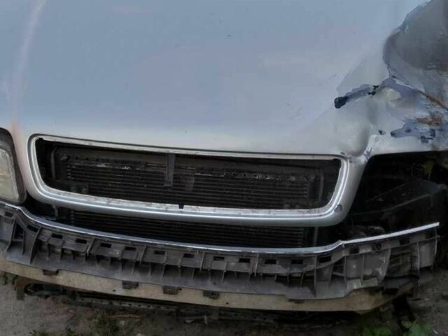 Сірий Ауді А4, об'ємом двигуна 1.8 л та пробігом 350 тис. км за 1188 $, фото 1 на Automoto.ua