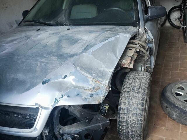 Сірий Ауді А4, об'ємом двигуна 1.8 л та пробігом 350 тис. км за 1188 $, фото 6 на Automoto.ua