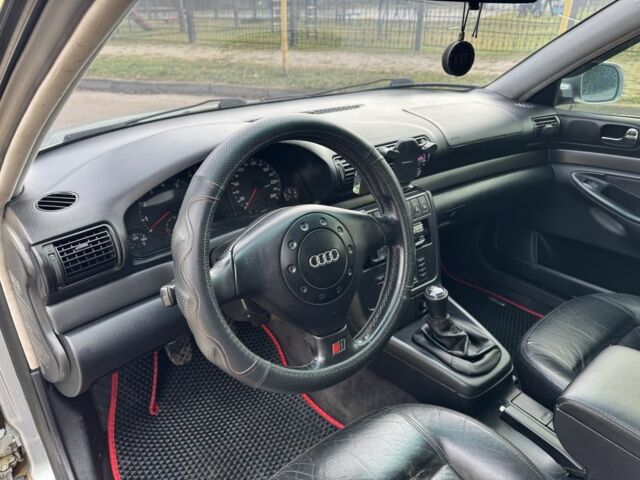 Серый Ауди А4, объемом двигателя 2.6 л и пробегом 330 тыс. км за 2900 $, фото 10 на Automoto.ua