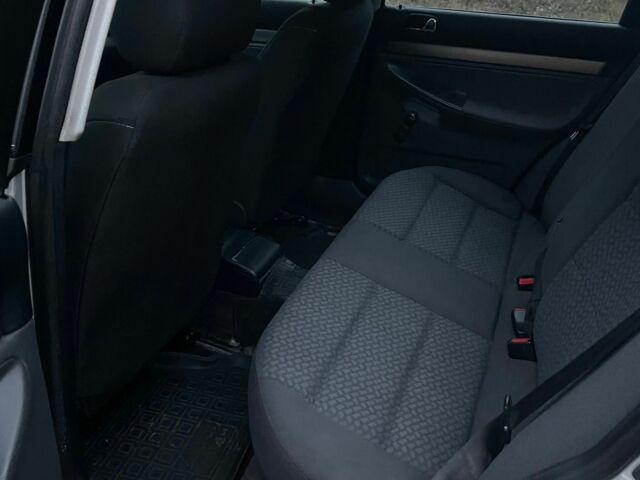 Серый Ауди А4, объемом двигателя 1.9 л и пробегом 446 тыс. км за 1541 $, фото 3 на Automoto.ua