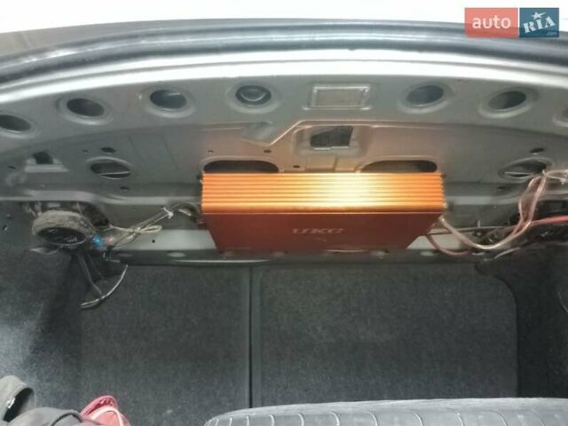 Серый Ауди А4, объемом двигателя 2.6 л и пробегом 242 тыс. км за 2250 $, фото 2 на Automoto.ua