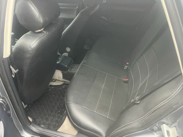 Серый Ауди А4, объемом двигателя 1.6 л и пробегом 211 тыс. км за 2999 $, фото 6 на Automoto.ua