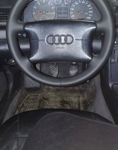 Серый Ауди А4, объемом двигателя 2.6 л и пробегом 242 тыс. км за 2250 $, фото 7 на Automoto.ua