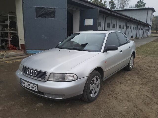 Серый Ауди А4, объемом двигателя 1 л и пробегом 305 тыс. км за 2000 $, фото 3 на Automoto.ua