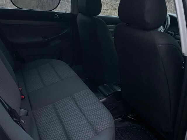 Серый Ауди А4, объемом двигателя 1.9 л и пробегом 446 тыс. км за 1541 $, фото 4 на Automoto.ua