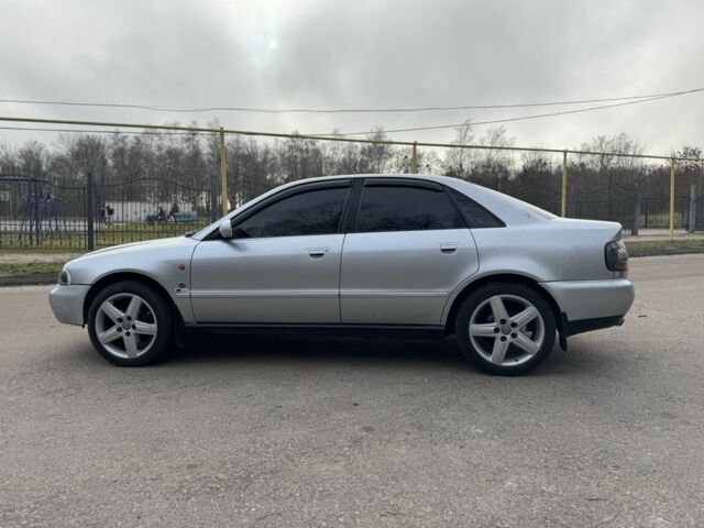 Серый Ауди А4, объемом двигателя 2.6 л и пробегом 330 тыс. км за 2900 $, фото 6 на Automoto.ua