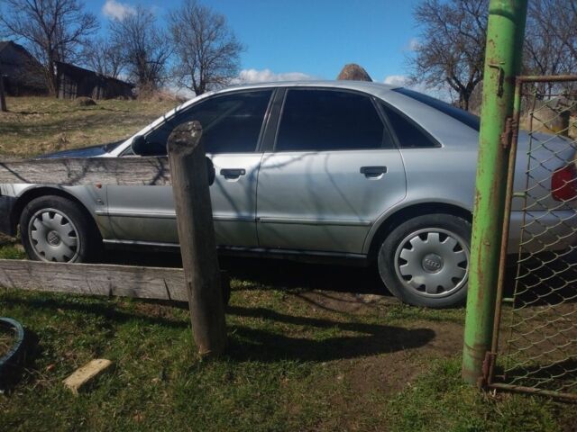 Сірий Ауді А4, об'ємом двигуна 0 л та пробігом 250 тис. км за 1300 $, фото 4 на Automoto.ua