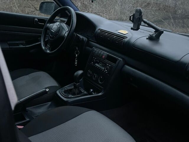 Серый Ауди А4, объемом двигателя 1.9 л и пробегом 446 тыс. км за 1541 $, фото 5 на Automoto.ua