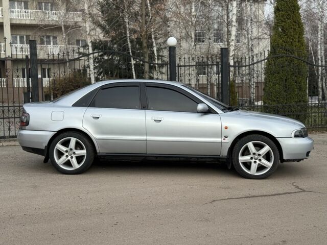 Серый Ауди А4, объемом двигателя 2.6 л и пробегом 330 тыс. км за 2900 $, фото 2 на Automoto.ua