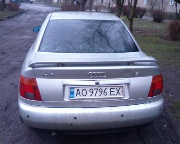 Серый Ауди А4, объемом двигателя 1.8 л и пробегом 480 тыс. км за 3500 $, фото 5 на Automoto.ua
