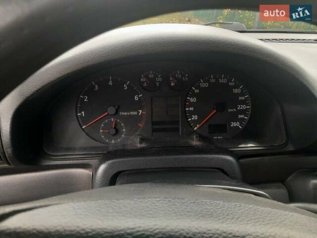 Серый Ауди А4, объемом двигателя 1.78 л и пробегом 335 тыс. км за 2700 $, фото 6 на Automoto.ua