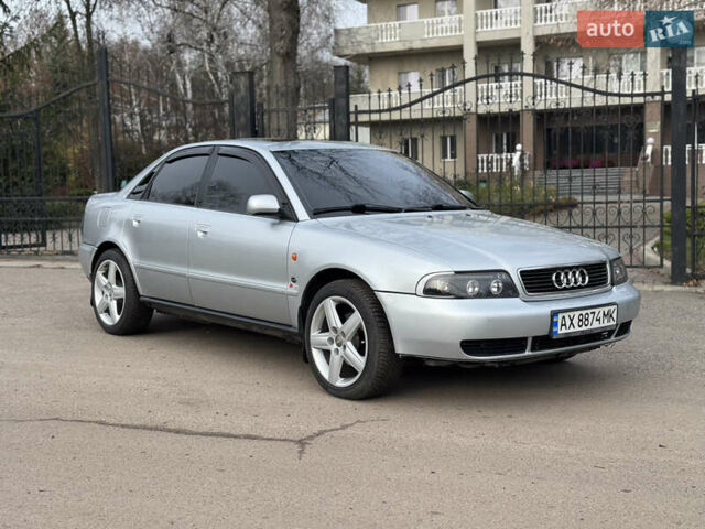 Серый Ауди А4, объемом двигателя 2.6 л и пробегом 330 тыс. км за 2900 $, фото 1 на Automoto.ua