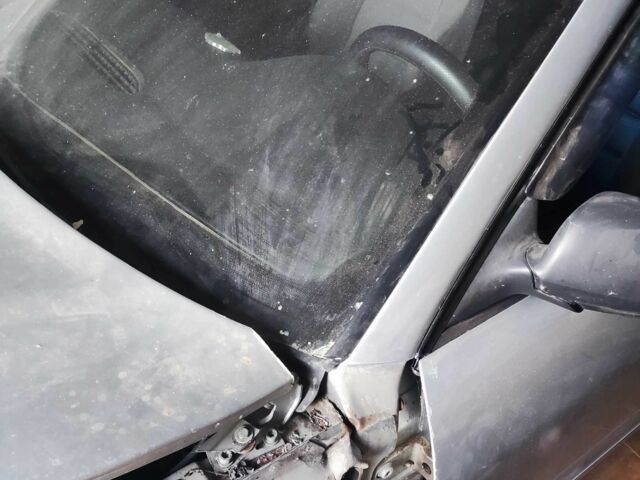 Сірий Ауді А4, об'ємом двигуна 1.8 л та пробігом 350 тис. км за 1188 $, фото 2 на Automoto.ua