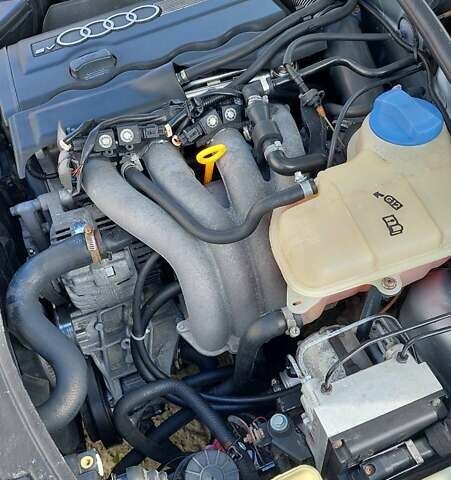 Серый Ауди А4, объемом двигателя 1.8 л и пробегом 291 тыс. км за 4800 $, фото 12 на Automoto.ua
