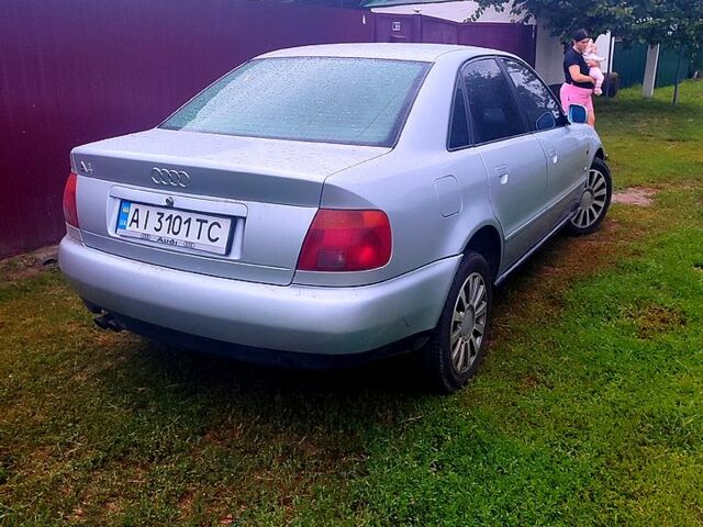 Серый Ауди А4, объемом двигателя 2.6 л и пробегом 450 тыс. км за 3600 $, фото 1 на Automoto.ua