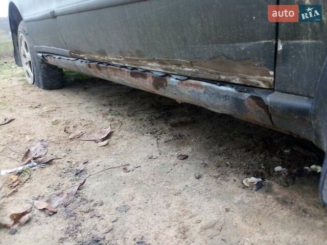 Серый Ауди А4, объемом двигателя 1.6 л и пробегом 340 тыс. км за 1500 $, фото 5 на Automoto.ua