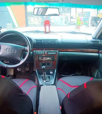 Серый Ауди А4, объемом двигателя 1.8 л и пробегом 0 тыс. км за 3250 $, фото 5 на Automoto.ua