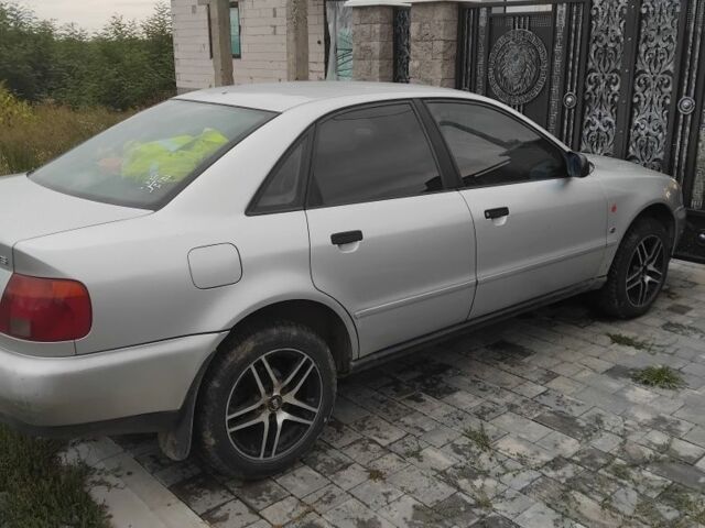 Сірий Ауді А4, об'ємом двигуна 0 л та пробігом 350 тис. км за 1500 $, фото 1 на Automoto.ua