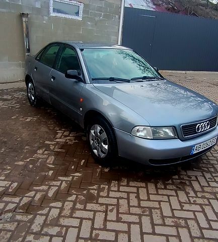 Серый Ауди А4, объемом двигателя 1.8 л и пробегом 0 тыс. км за 3250 $, фото 4 на Automoto.ua