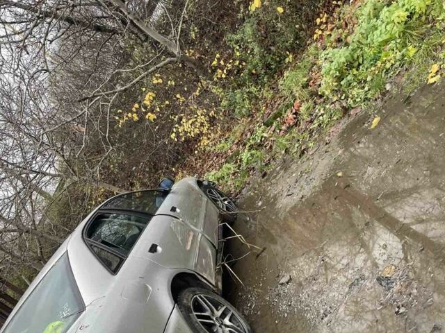 Серый Ауди А4, объемом двигателя 1.6 л и пробегом 210 тыс. км за 700 $, фото 2 на Automoto.ua