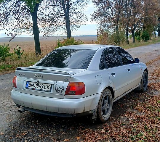 Ауди А4 1996 в Луцке на Automoto.ua Серый Ауди А4, объемом двигателя 1.8 л и пробегом 500 тыс. км за 3100 $, фото 2 на Automoto.ua