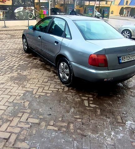 Серый Ауди А4, объемом двигателя 1.8 л и пробегом 0 тыс. км за 3250 $, фото 2 на Automoto.ua