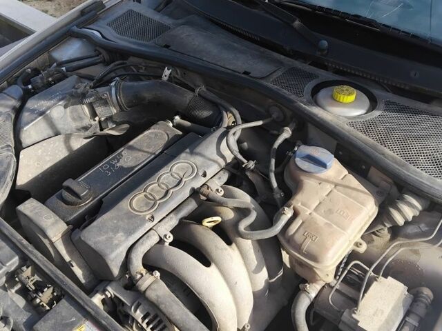 Сірий Ауді А4, об'ємом двигуна 0 л та пробігом 350 тис. км за 1500 $, фото 10 на Automoto.ua