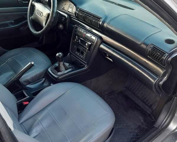 Ауди А4 1996 в Виннице на Automoto.ua Серый Ауди А4, объемом двигателя 2.6 л и пробегом 357 тыс. км за 2800 $, фото 8 на Automoto.ua